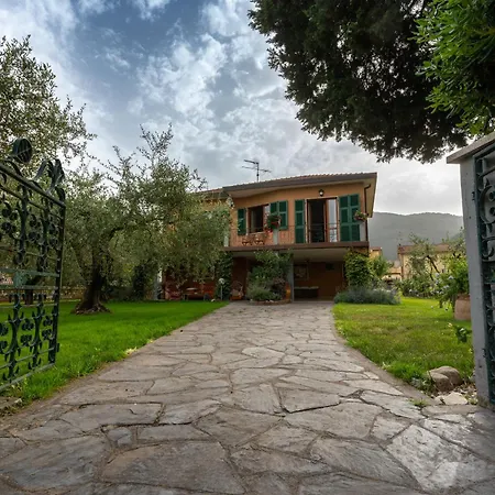 Lejlighed Il Giardino Di Carlo Apartament- Famiglie E Gruppi