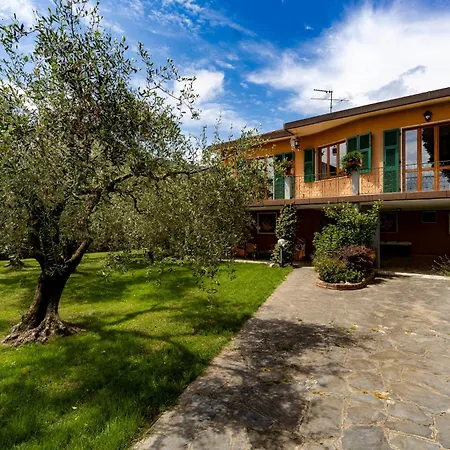Il Giardino Di Carlo Apartament- Famiglie E Gruppi Lägenhet *