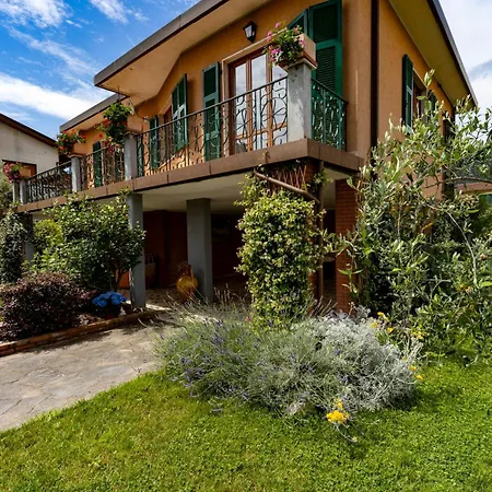 Daire Il Giardino Di Carlo Apartament- Famiglie E Gruppi *