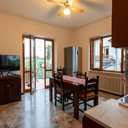 Daire Il Giardino Di Carlo Apartament- Famiglie E Gruppi *