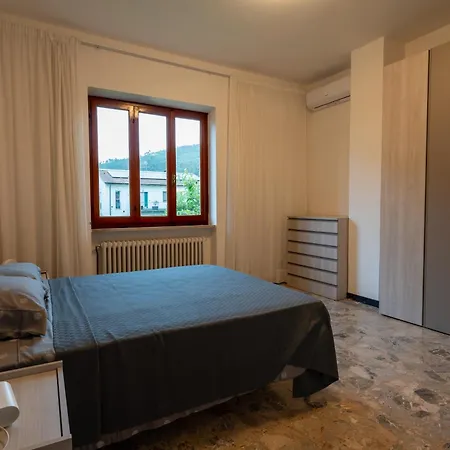 Il Giardino Di Carlo Apartament- Famiglie E Gruppi Daire Ameglia