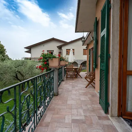 Il Giardino Di Carlo Apartament- Famiglie E Gruppi Lägenhet *