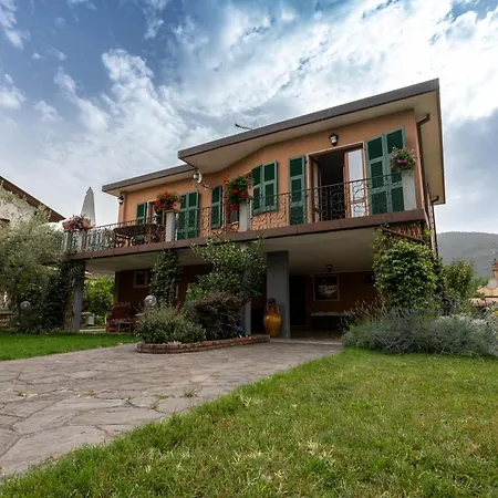 Il Giardino Di Carlo Apartament- Famiglie E Gruppi Ameglia