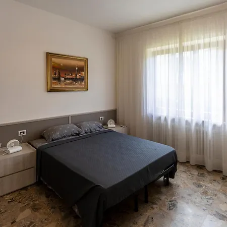 Il Giardino Di Carlo Apartament- Famiglie E Gruppi Apartman