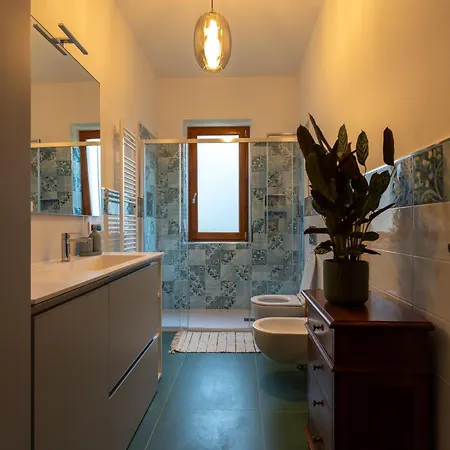 Il Giardino Di Carlo Apartament- Famiglie E Gruppi Apartman Ameglia