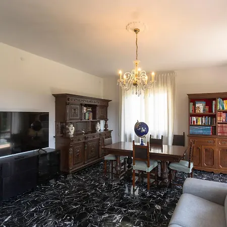 Il Giardino Di Carlo Apartament- Famiglie E Gruppi * Ameglia