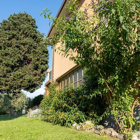 Il Giardino Di Carlo Apartament- Famiglie E Gruppi Ameglia